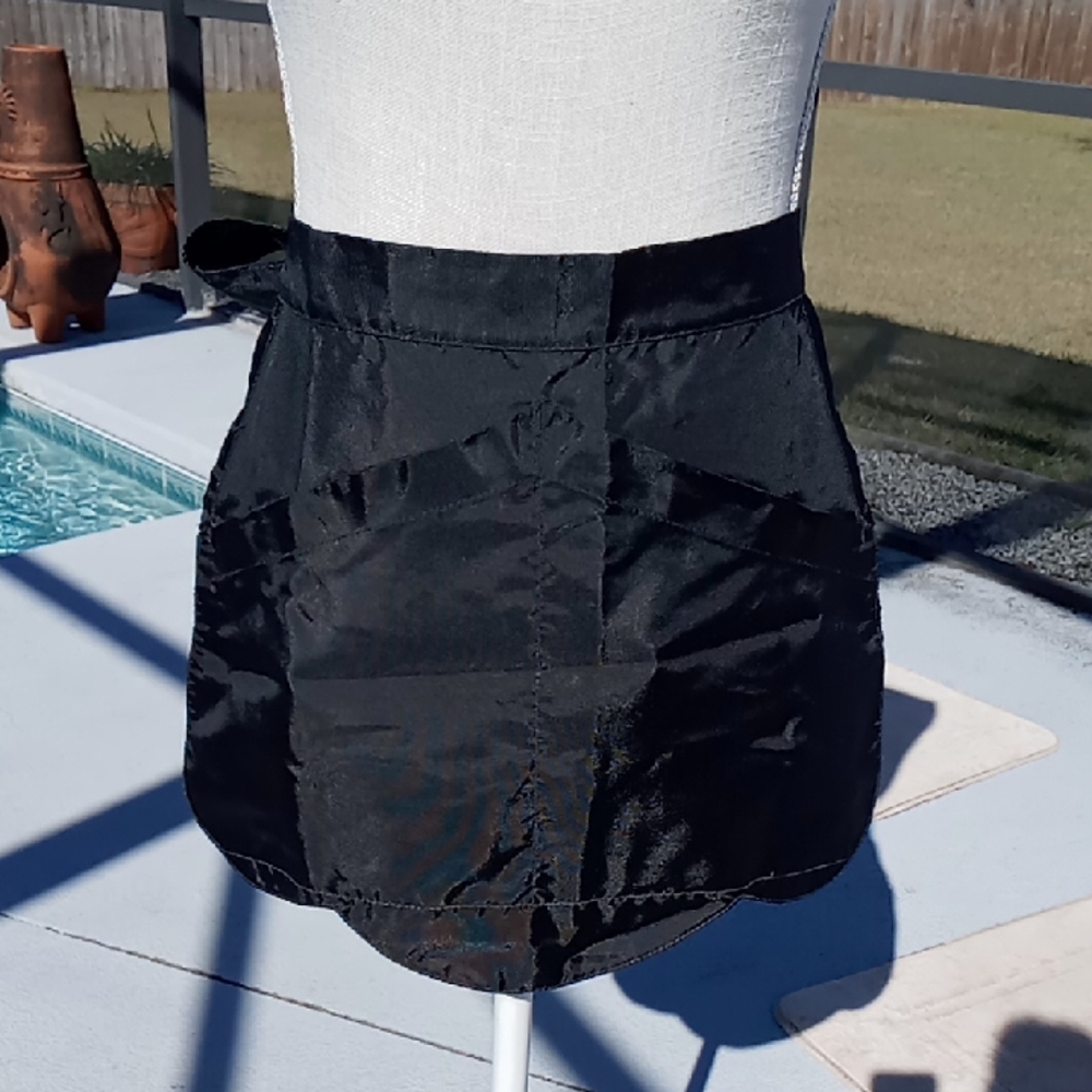 NWOT Vintage Black Nylon Reversible Waitress/Server Aprons Set of 2 Big Bow